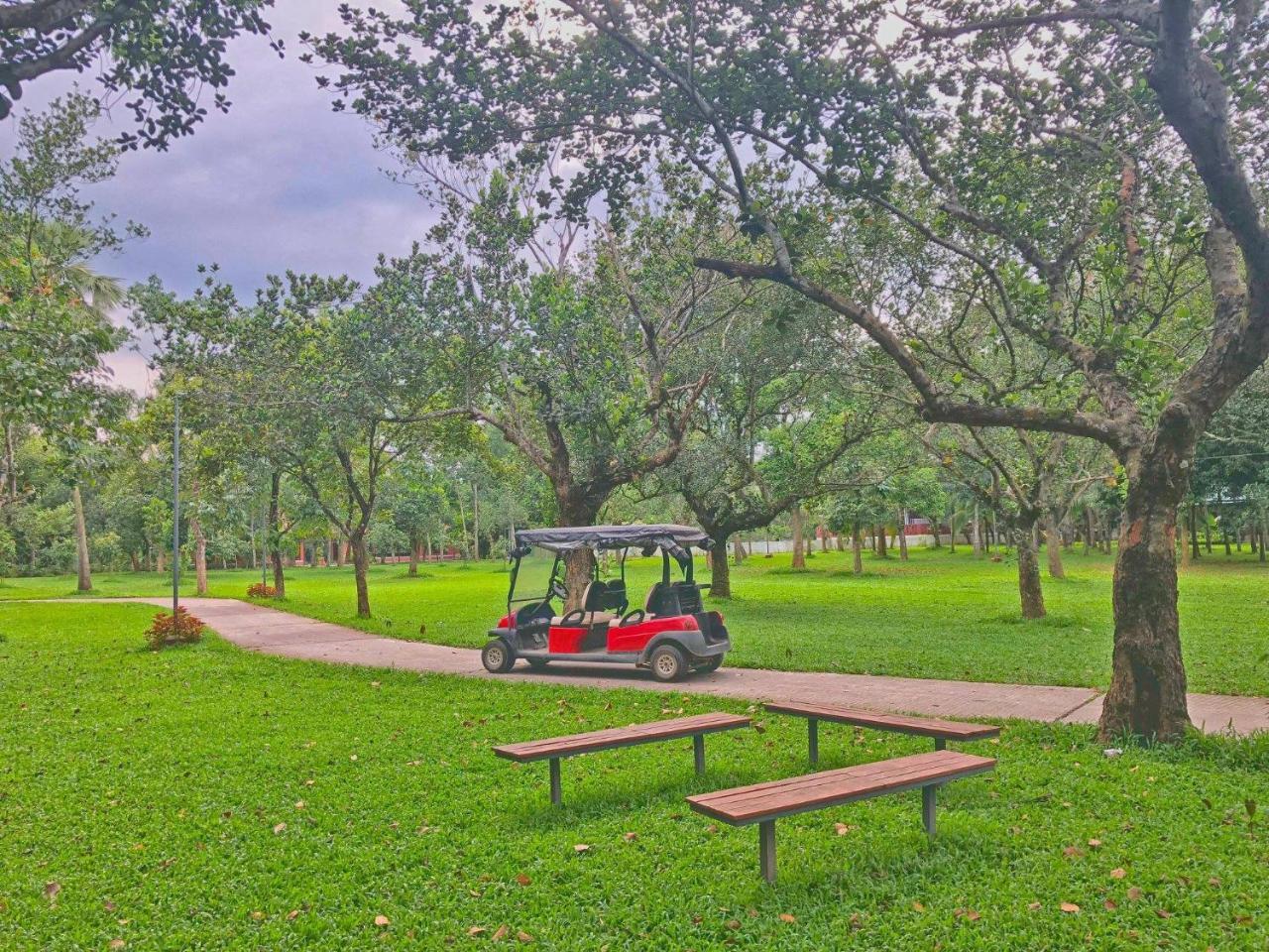 Sarah Resort Gazipur Екстериор снимка