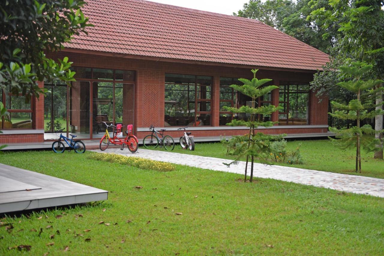 Sarah Resort Gazipur Екстериор снимка