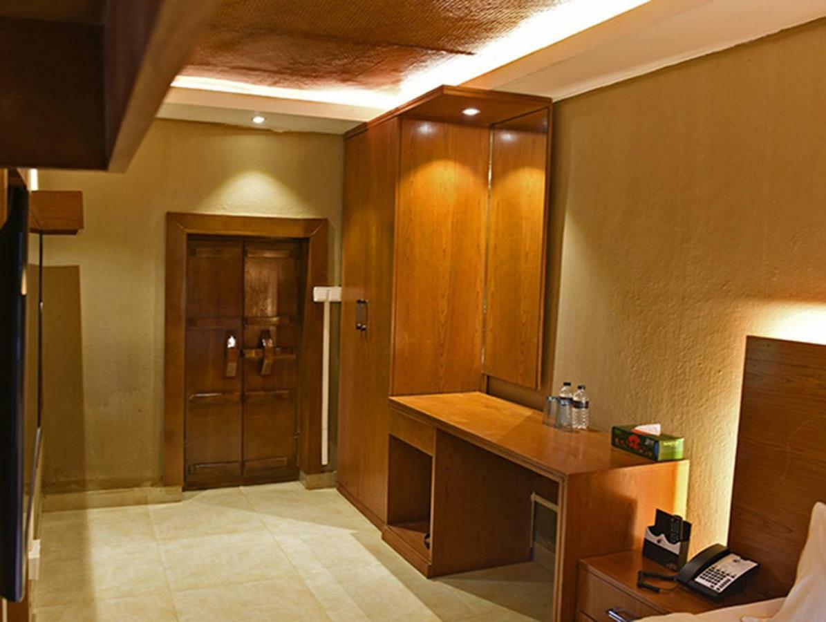 Sarah Resort Gazipur Екстериор снимка