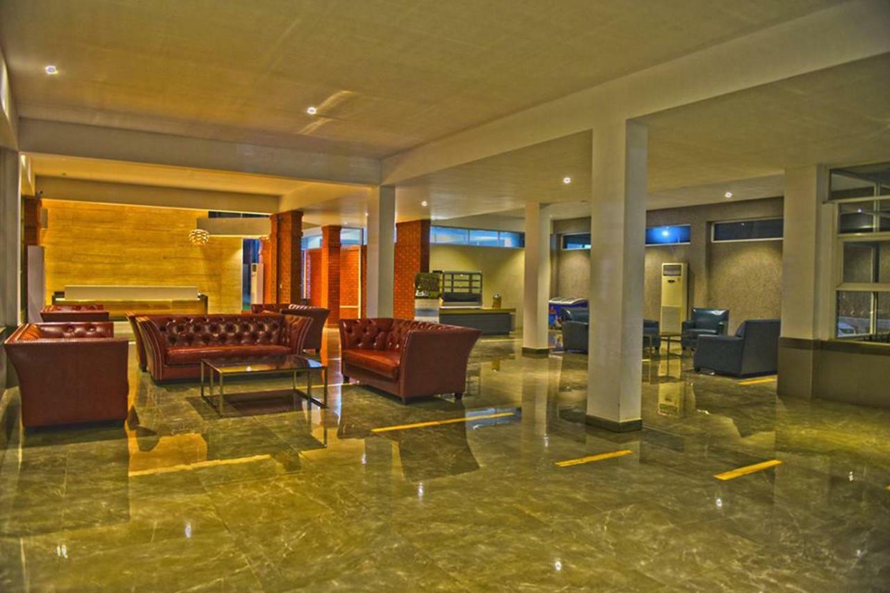 Sarah Resort Gazipur Екстериор снимка